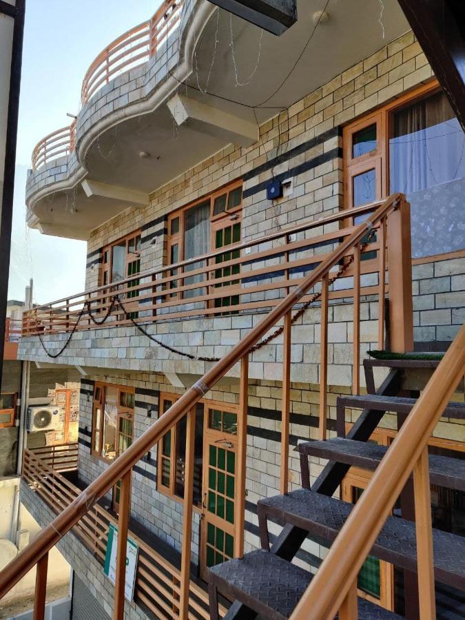 Mathan View Homestay - 3Min Drive To Kullu-Manali Airport Shamshi Eksteriør billede