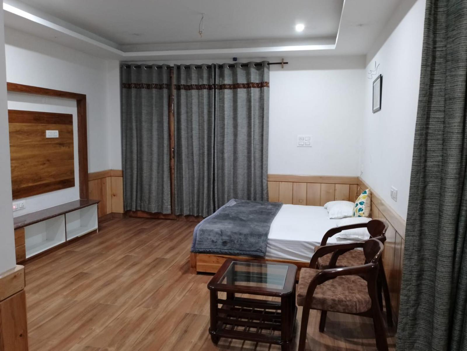 Mathan View Homestay - 3Min Drive To Kullu-Manali Airport Shamshi Eksteriør billede